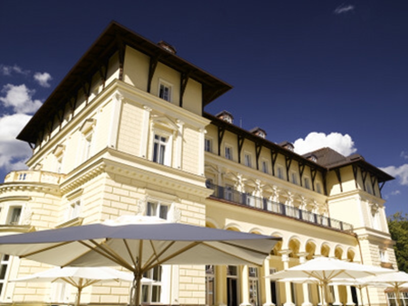 01. Exteriér Hotel Falkensteiner